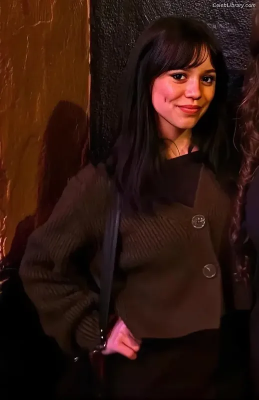 Jenna Ortega photo 12 of 5476