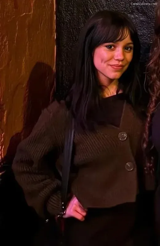Jenna Ortega photo 22 of 5476