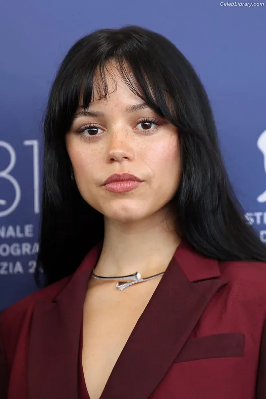 Jenna Ortega photo 24 of 5476