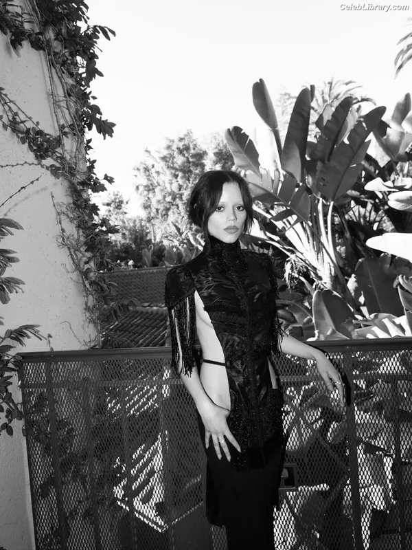 Jenna Ortega photo 11 of 5476
