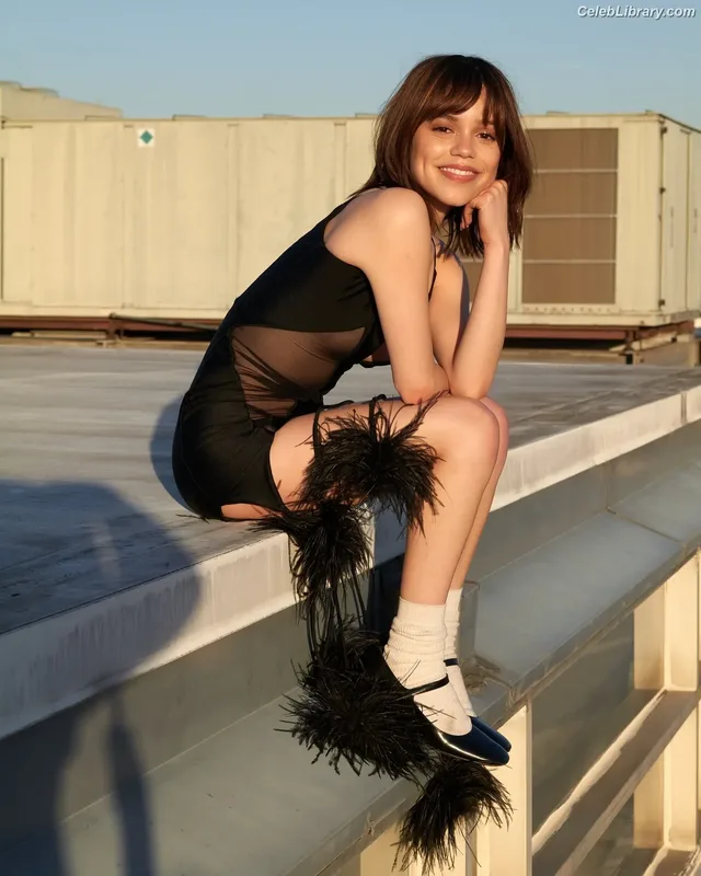 Jenna Ortega photo 17 of 5476