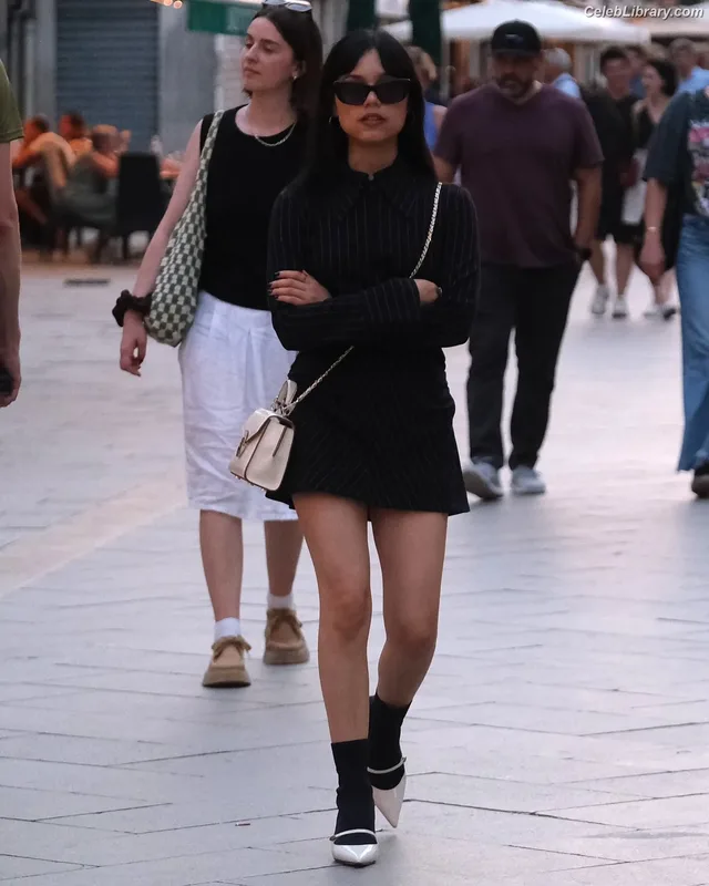 Jenna Ortega photo 22 of 5476