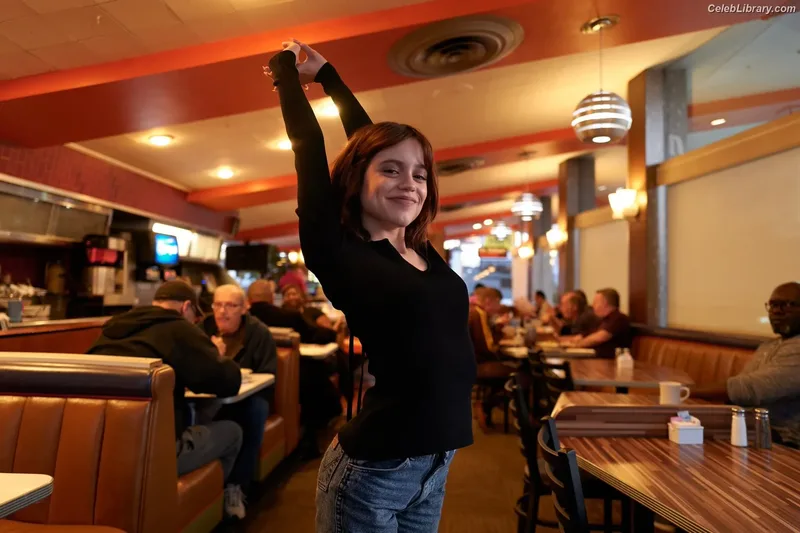 Jenna Ortega photo 15 of 5476