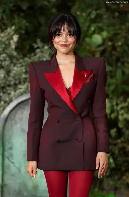 Jenna Ortega photo 12 of 5476
