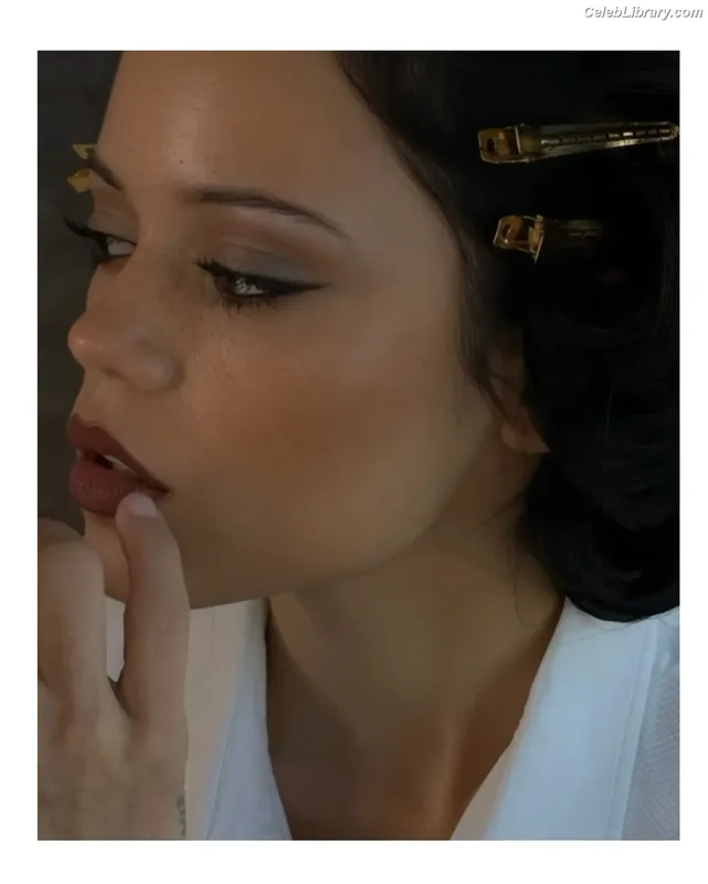 Jenna Ortega photo 21 of 5476