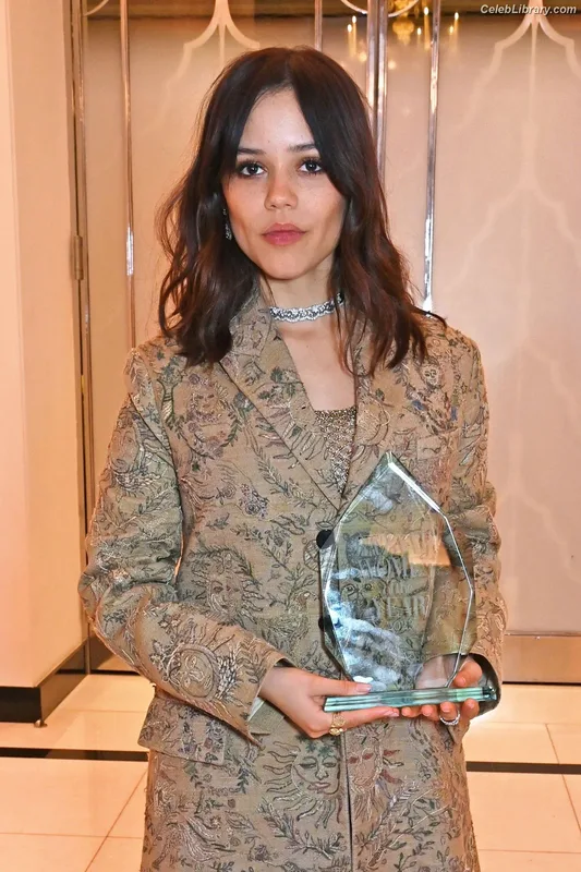 Jenna Ortega photo 10 of 5476
