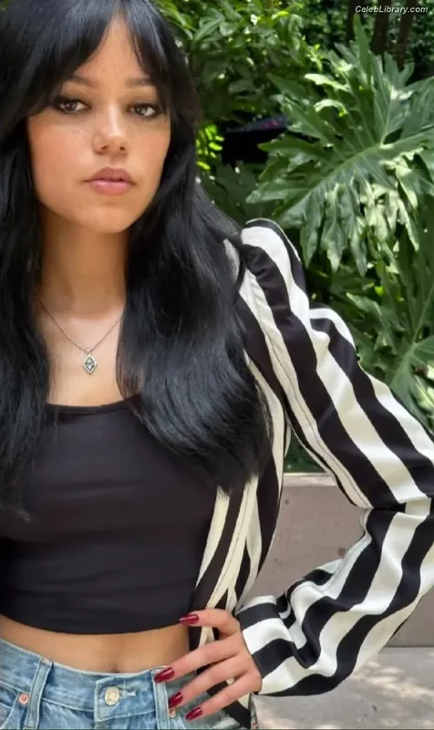 Jenna Ortega photo 17 of 5476