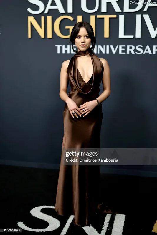Jenna Ortega photo 1 of 5476
