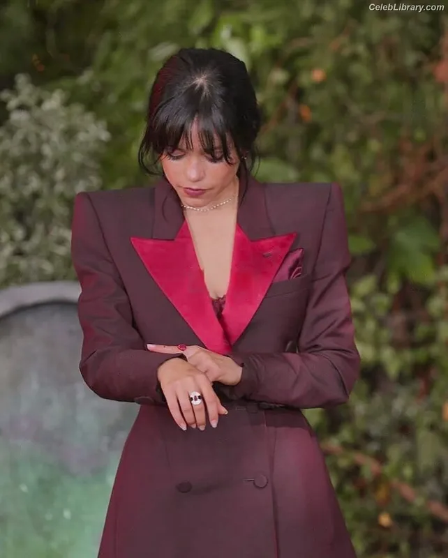 Jenna Ortega photo 13 of 5476