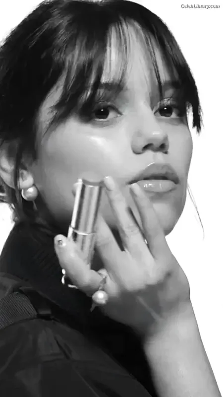 Jenna Ortega photo 3 of 5476