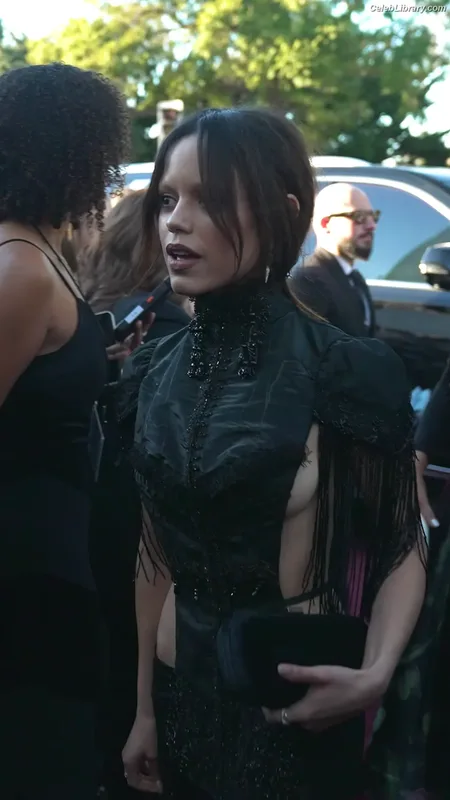 Jenna Ortega photo 14 of 5476
