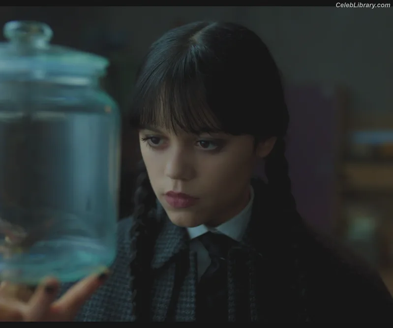Jenna Ortega photo 7 of 5476