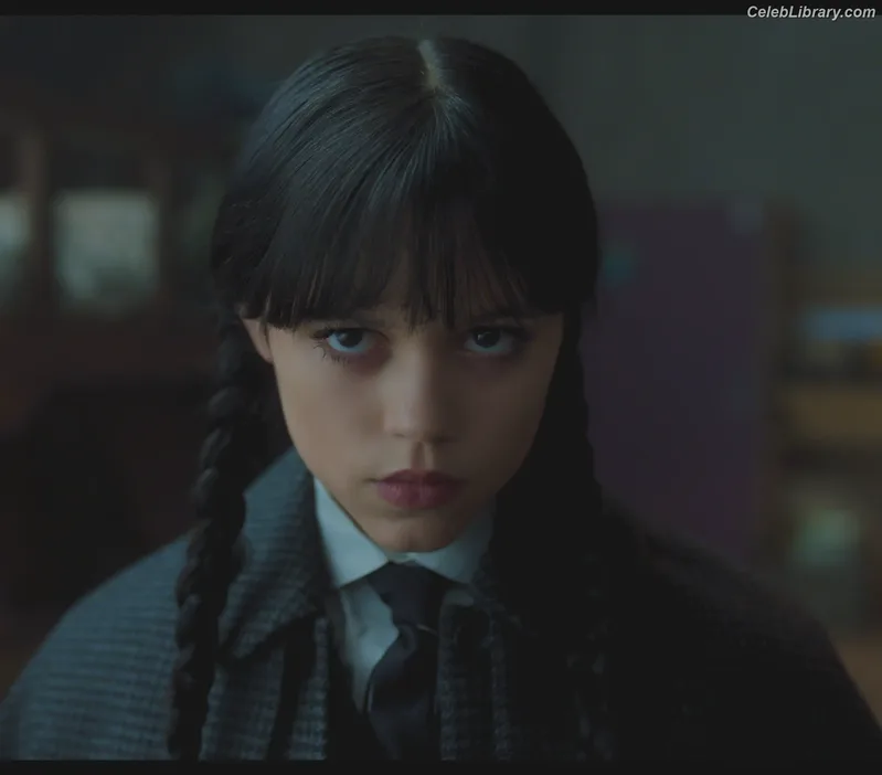 Jenna Ortega photo 8 of 5476