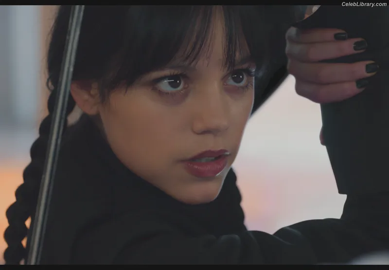 Jenna Ortega photo 13 of 5476