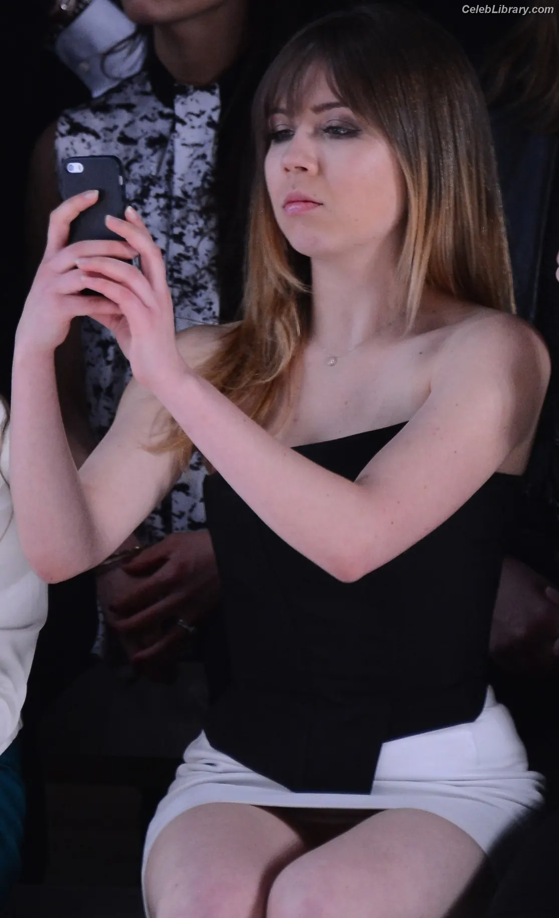 Jennette McCurdy photo 4 of 261