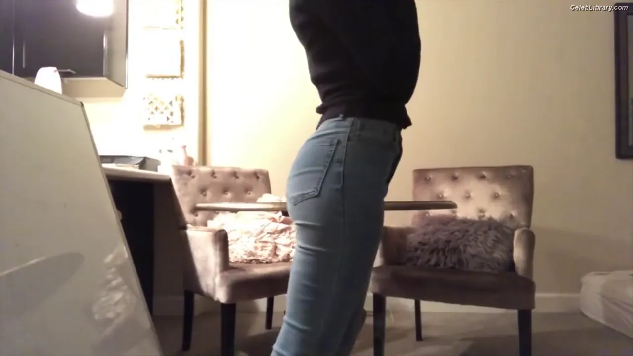 Jennette McCurdy photo 11 of 261