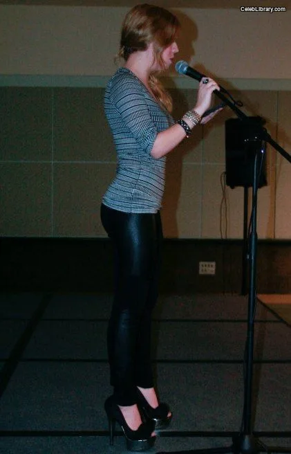 Jennette McCurdy photo 21 of 261