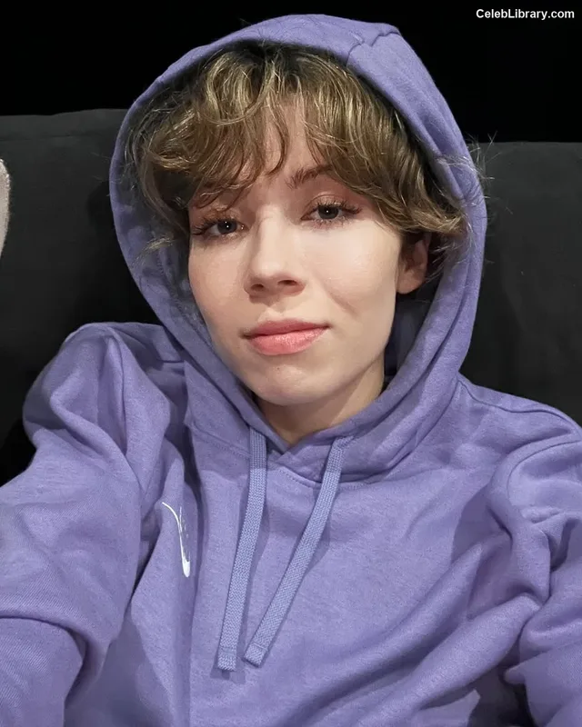 Jennette McCurdy photo 23 of 261