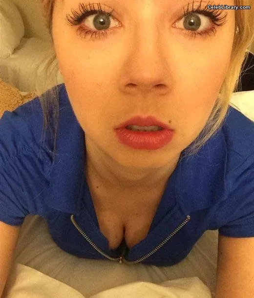 Jennette McCurdy photo 10 of 261