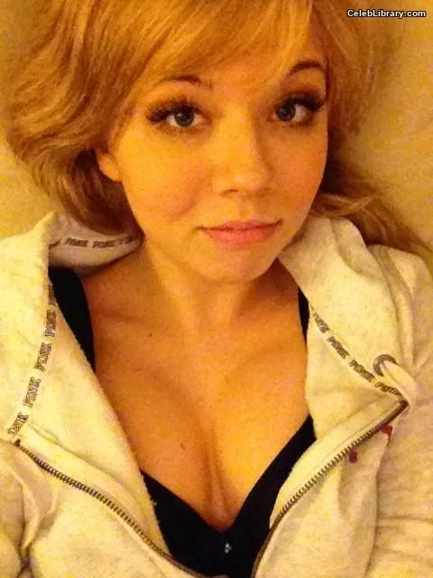 Jennette McCurdy photo 15 of 261