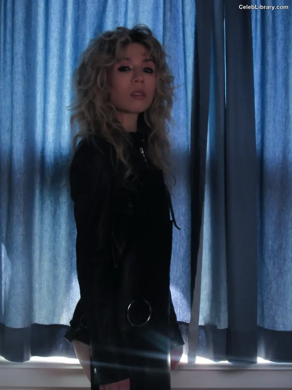Jennette McCurdy photo 10 of 261