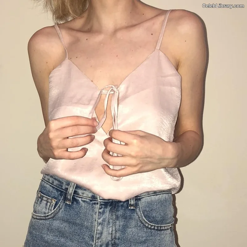 Jennette McCurdy photo 16 of 261
