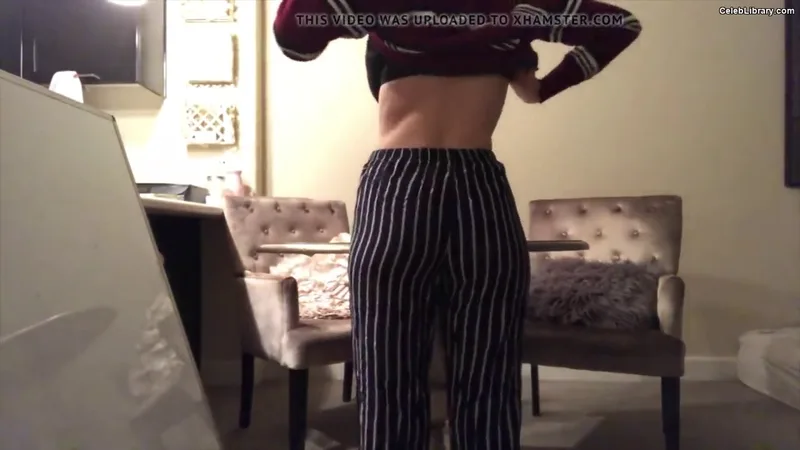Jennette McCurdy photo 7 of 261