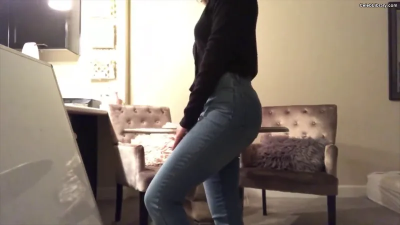 Jennette McCurdy photo 8 of 261