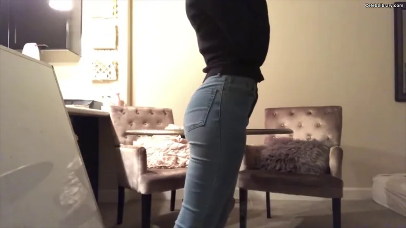 Jennette McCurdy photo 10 of 261