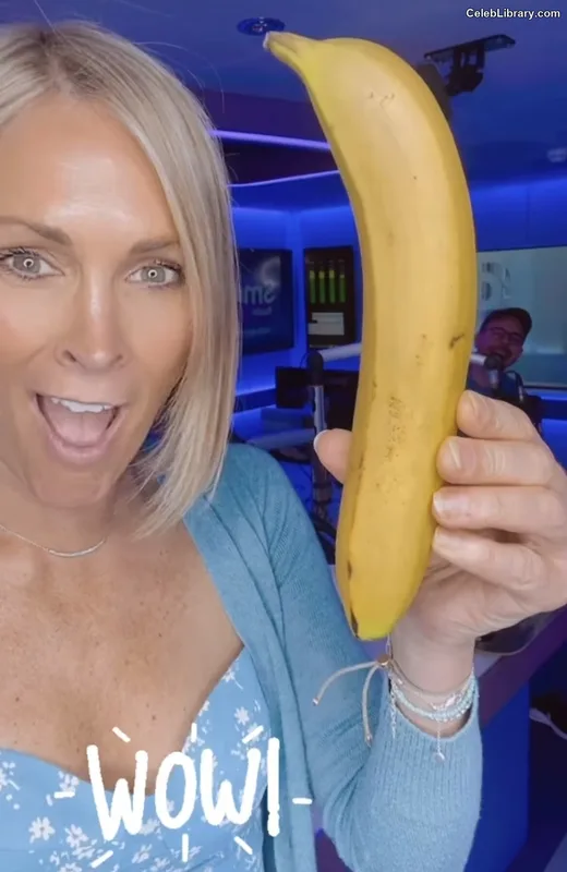 Jenni Falconer photo 15 of 194