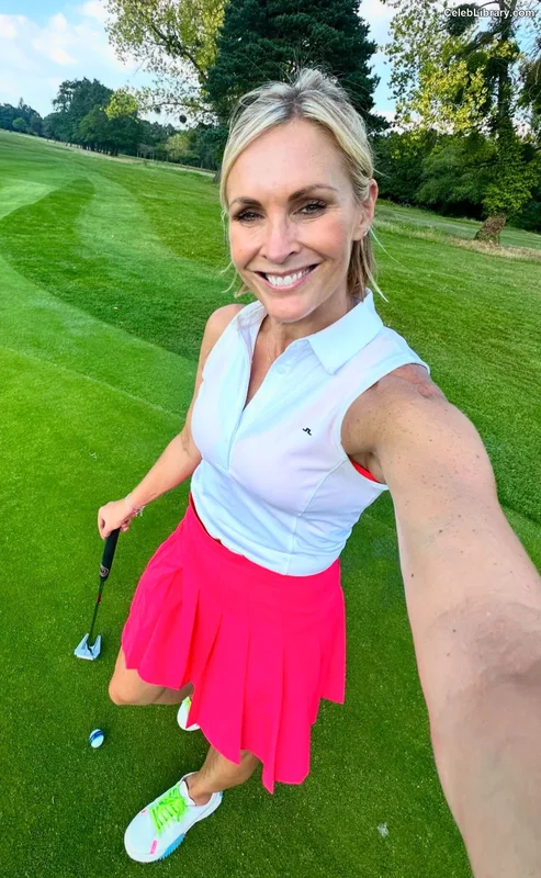 Jenni Falconer photo 6 of 194