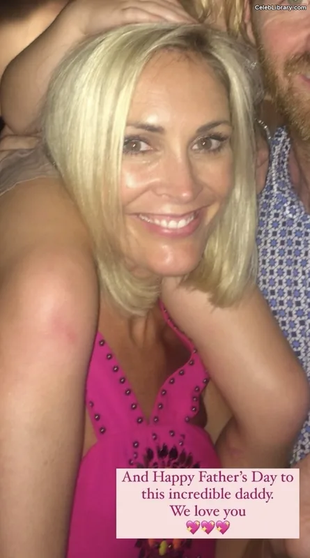 Jenni Falconer photo 24 of 194
