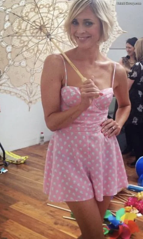 Jenni Falconer photo 14 of 194