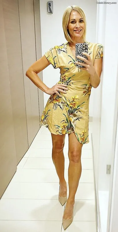 Jenni Falconer photo 16 of 194
