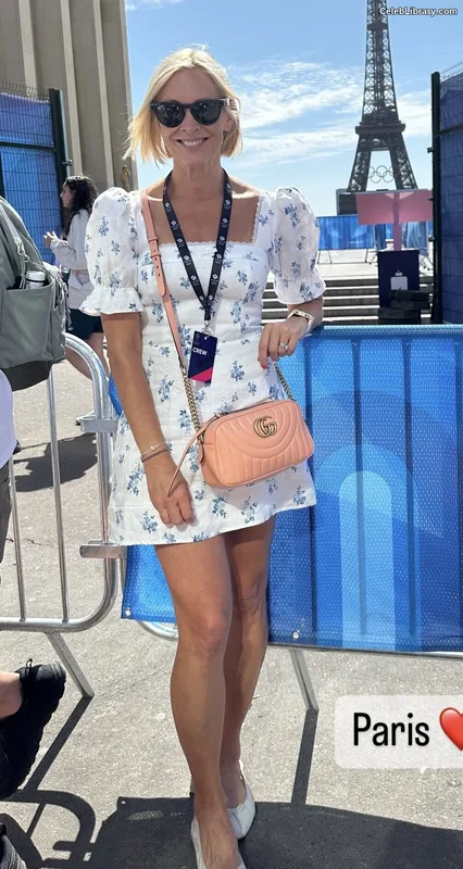 Jenni Falconer photo 18 of 194