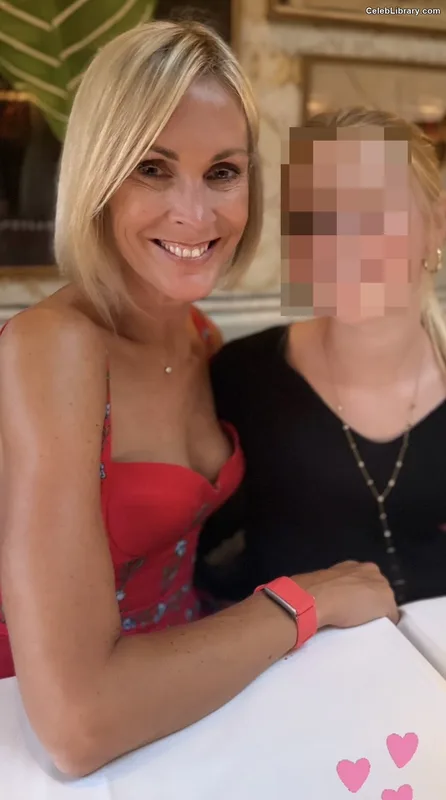 Jenni Falconer photo 6 of 194