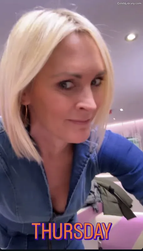 Jenni Falconer photo 19 of 194
