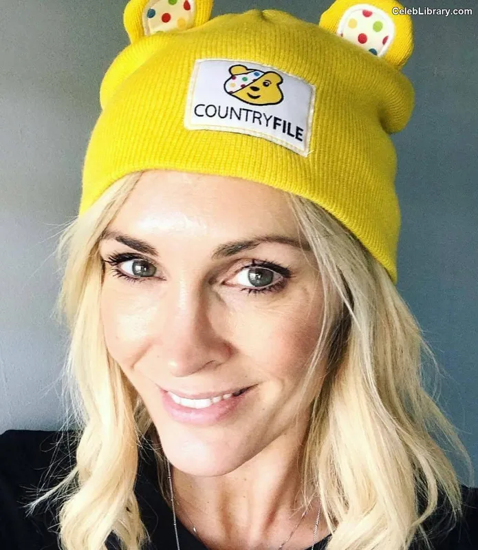 Jenni Falconer photo 6 of 194