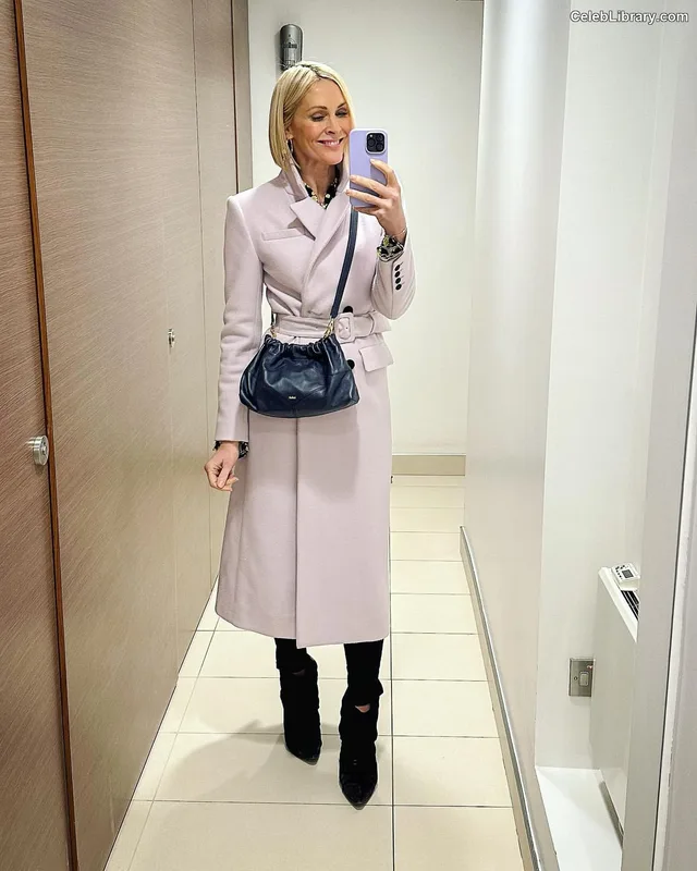 Jenni Falconer photo 6 of 194