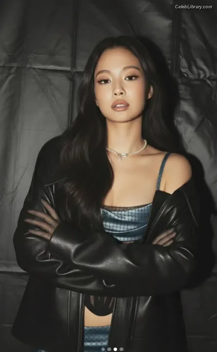 Jennie  BLΛƆKPIИK (Blackpink) photo 4 of 3641
