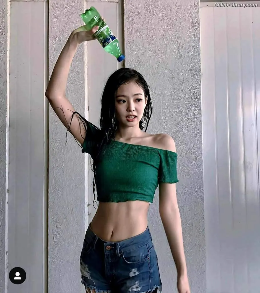 Jennie  BLΛƆKPIИK (Blackpink) photo 20 of 3641