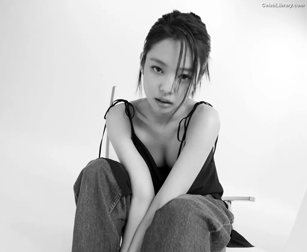 Jennie  BLΛƆKPIИK (Blackpink) photo 6 of 3641