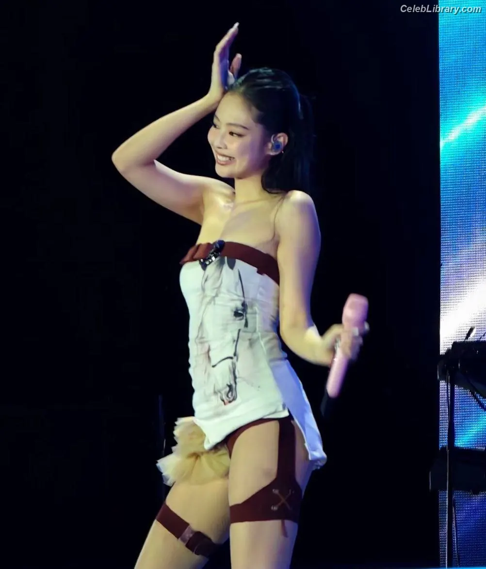Jennie  BLΛƆKPIИK (Blackpink) photo 8 of 3641