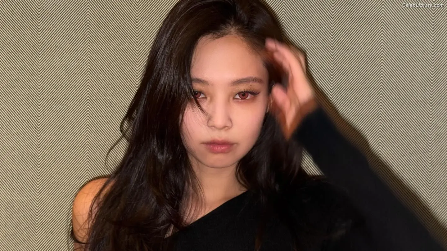 Jennie  BLΛƆKPIИK (Blackpink) photo 6 of 3641