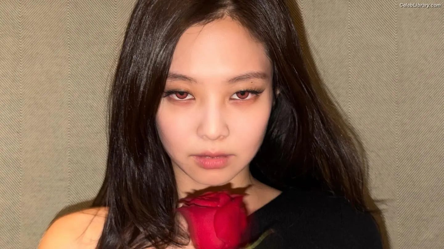 Jennie  BLΛƆKPIИK (Blackpink) photo 9 of 3641
