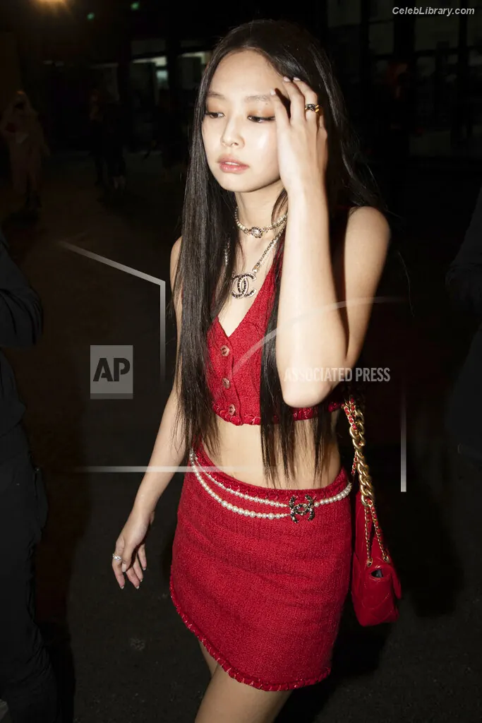 Jennie BLΛƆKPIИK (Blackpink) photo 3 of 3641