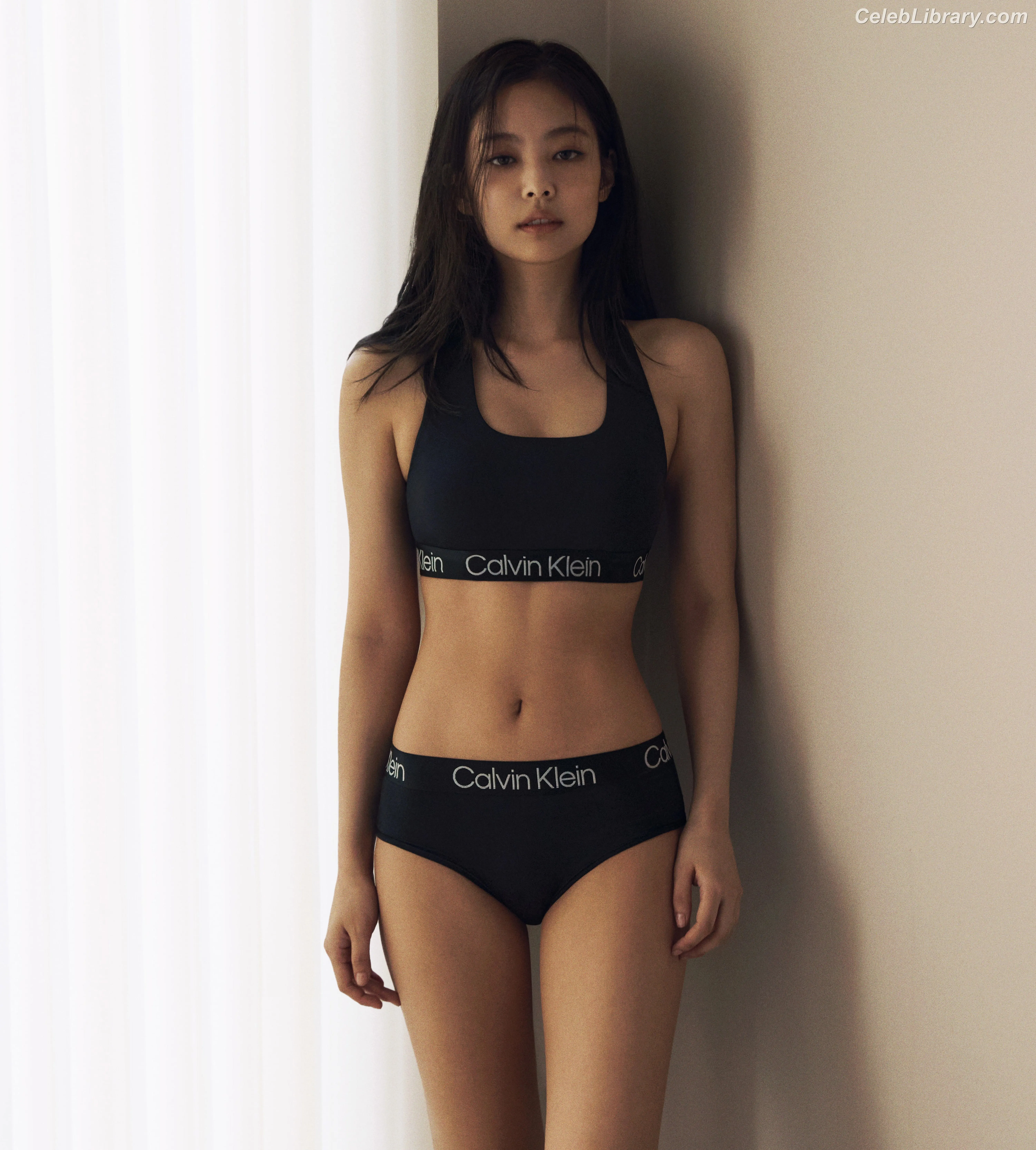 Jennie  BLΛƆKPIИK (Blackpink) photo 1 of 3641