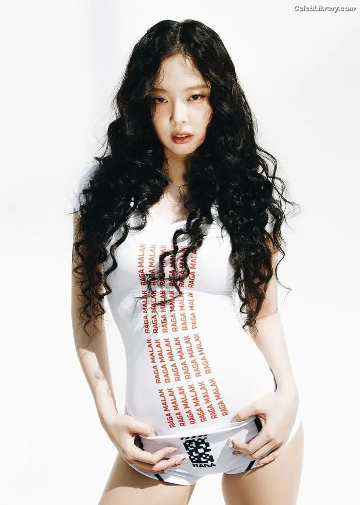 Jennie  BLΛƆKPIИK (Blackpink) photo 24 of 3641