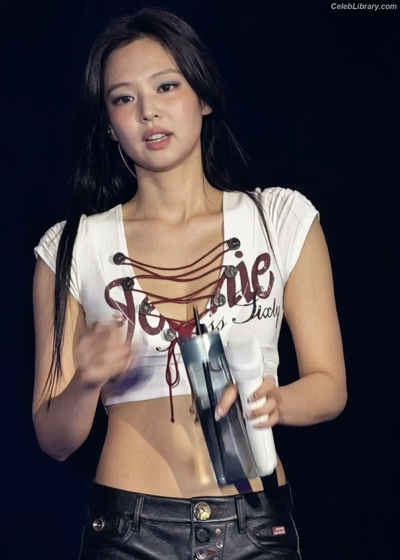 Jennie  BLΛƆKPIИK (Blackpink) photo 22 of 3641