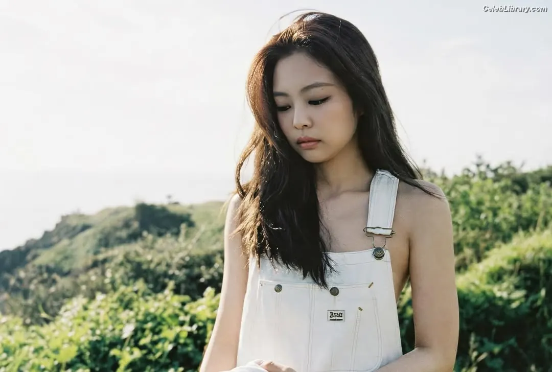 Jennie  BLΛƆKPIИK (Blackpink) photo 4 of 3641